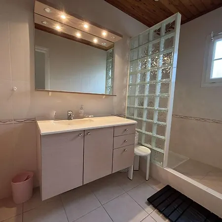 Maison Renovee 3 Avec Jardin A Saint-pierre D'oleron - Fr-1-246a-342 *